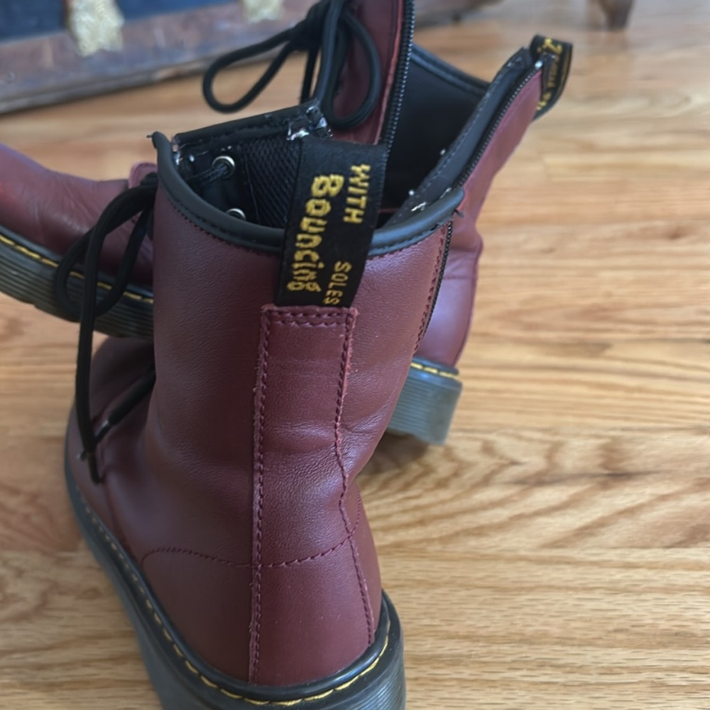 Boots - Picture 2 of 5